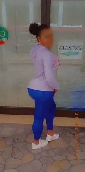 Khadija, 28 años
