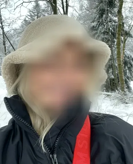 Manuela, 20 años